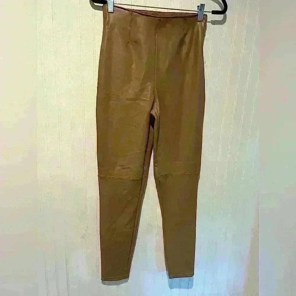 Abercrombie and fitch NWT pull on vegan leather pants med Tall mininalist office